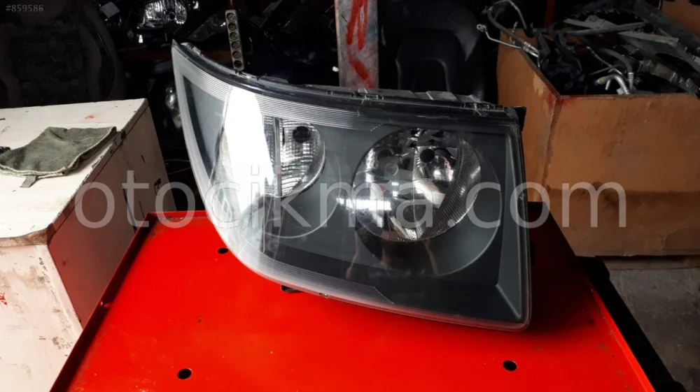 VW CRAFTER SAĞ FAR VE VW CRAFTER TÜM ÇIKMA PARÇALARI