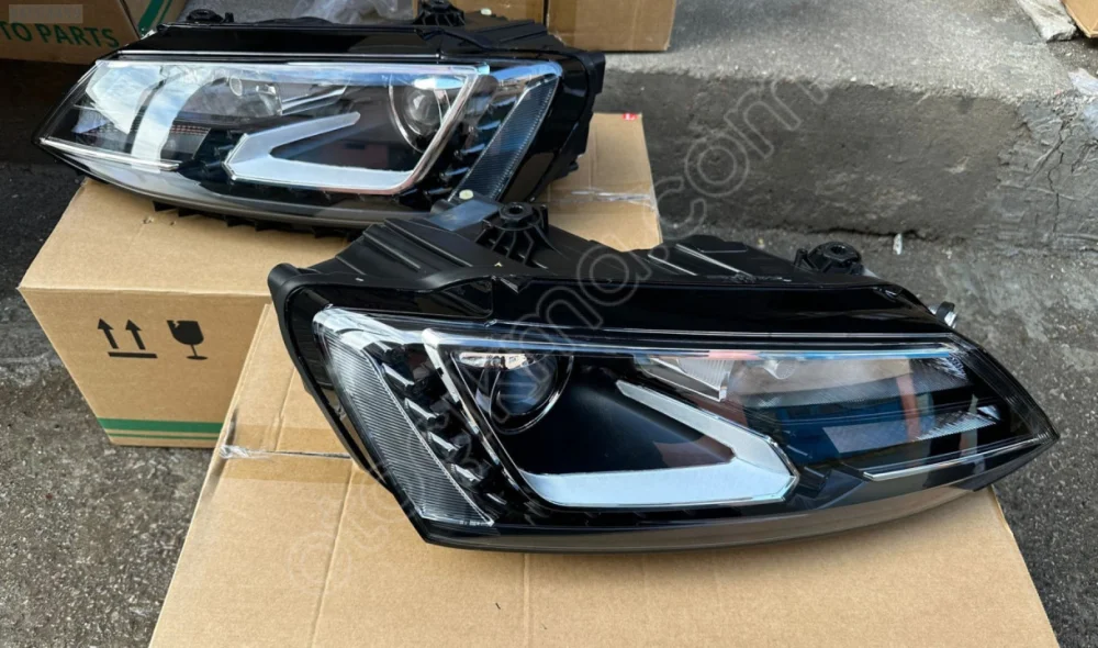 Vw Jetta GLI Ledli Mercekli Sağ Sol Far Lambası 2010-2018